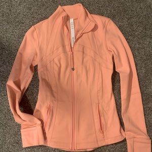 Lululemon size 4 peach define jacket